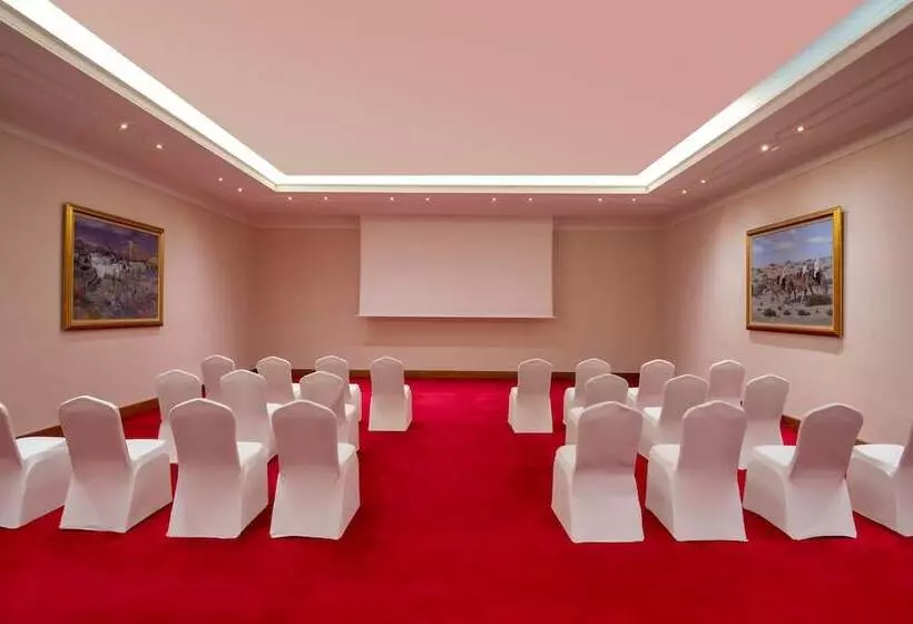 هتل Sheraton Grand Doha Resort & Convention