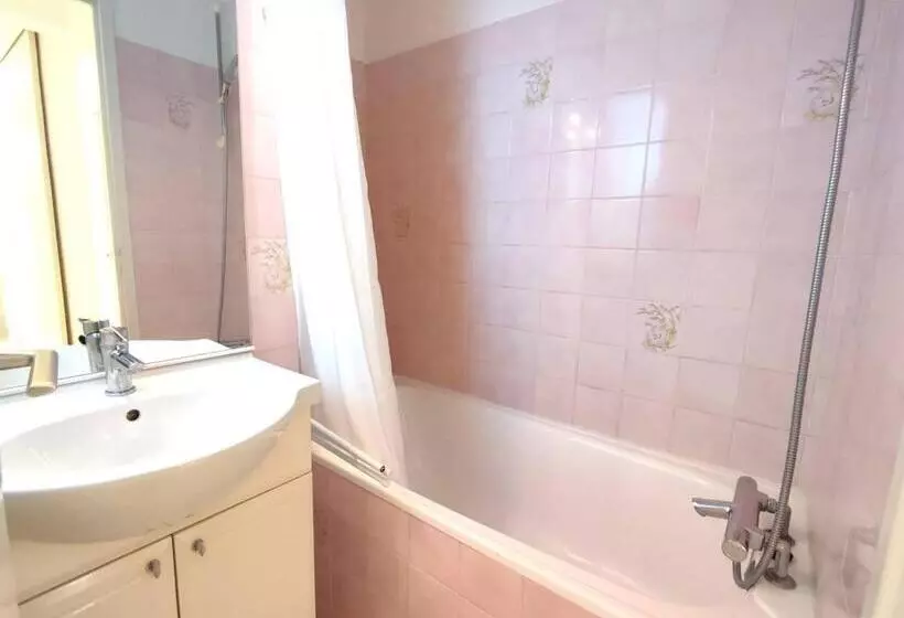 Appartement Vue Mer Exceptionnelle Avec Terrasse Et Parking à Trégastel 2 Chambres Fr 1 368 29