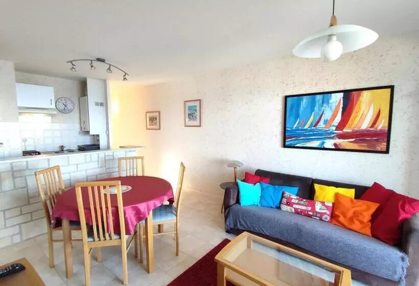 Appartement Vue Mer Exceptionnelle Avec Terrasse Et Parking à Trégastel 2 Chambres Fr 1 368 29