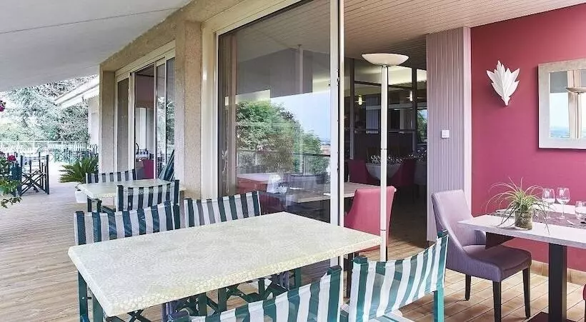 هتل Logis Hôtel De La Bruyere