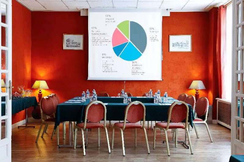 Grand Hotel De L Univers