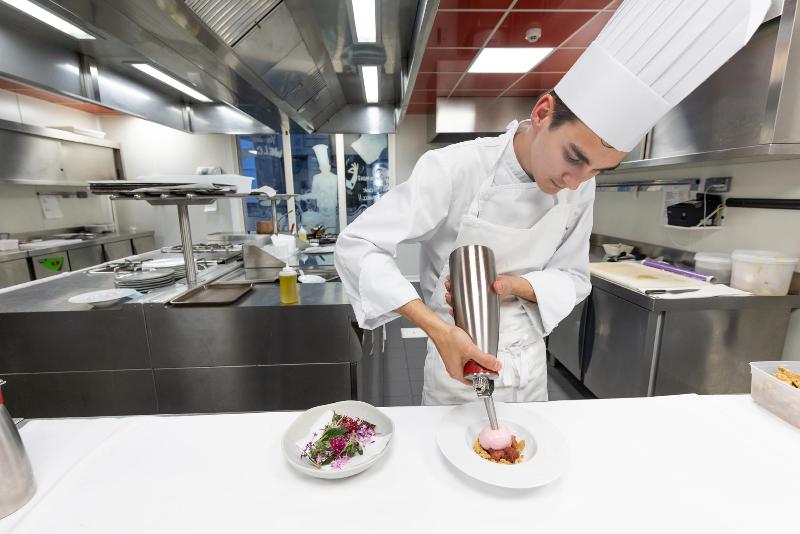 هتل Grand Hôtel Du Luxembourg & Spa