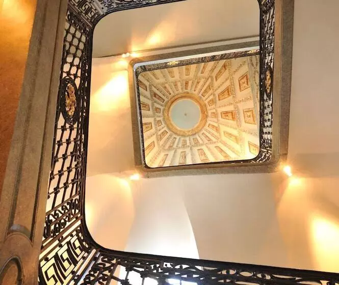 هتل Hôtel Anne D Anjou, The Originals Collection