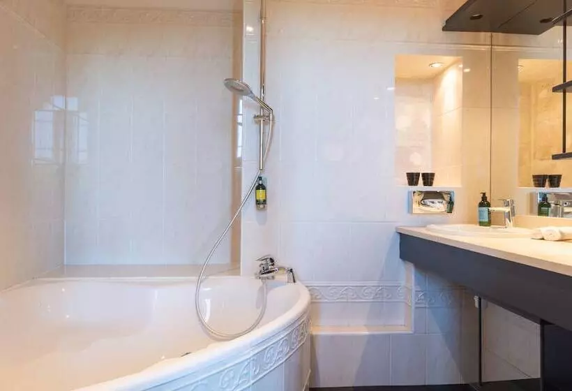 هتل Hôtel Anne D Anjou, The Originals Collection