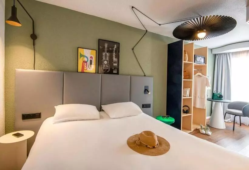 Отель Ibis Cannes Centre