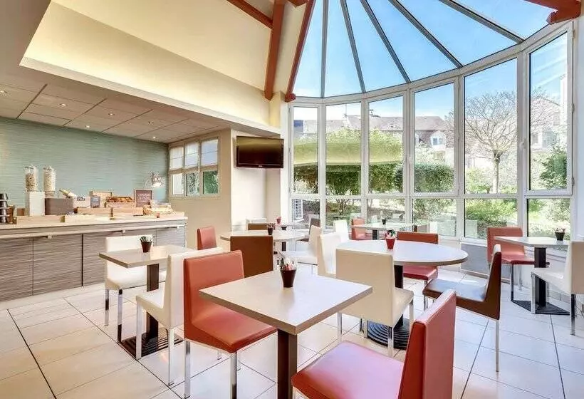 فندق Ibis Paris Rueilmalmaison