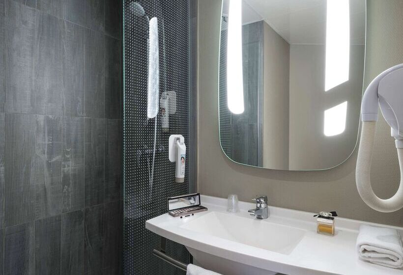 호텔 Ibis Paris Rueilmalmaison