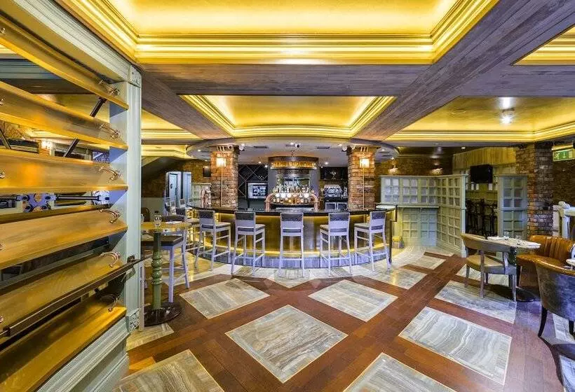 Отель Killarney Dromhall