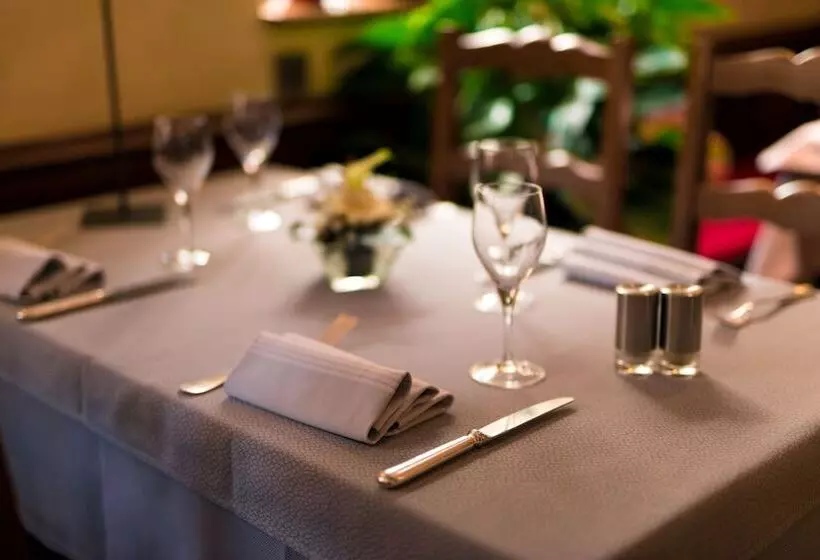 Logis Hotel Restaurant A L Etoile