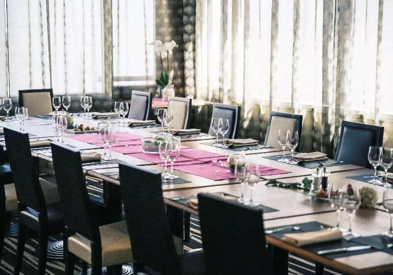 Novotel Angers Lac De Maine