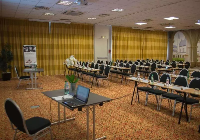 Novotel Angers Lac De Maine