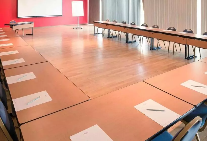 Mercure Besancon Parc Micaud   Hotel & Bar