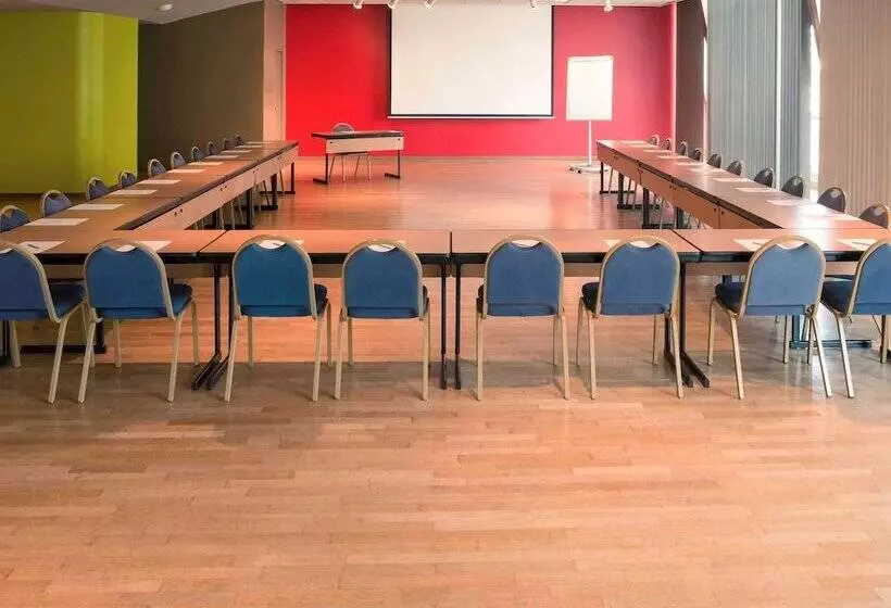 Mercure Besancon Parc Micaud   Hotel & Bar