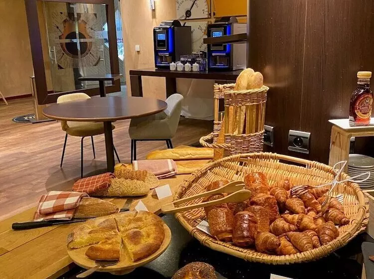 Mercure Besancon Parc Micaud   Hotel & Bar