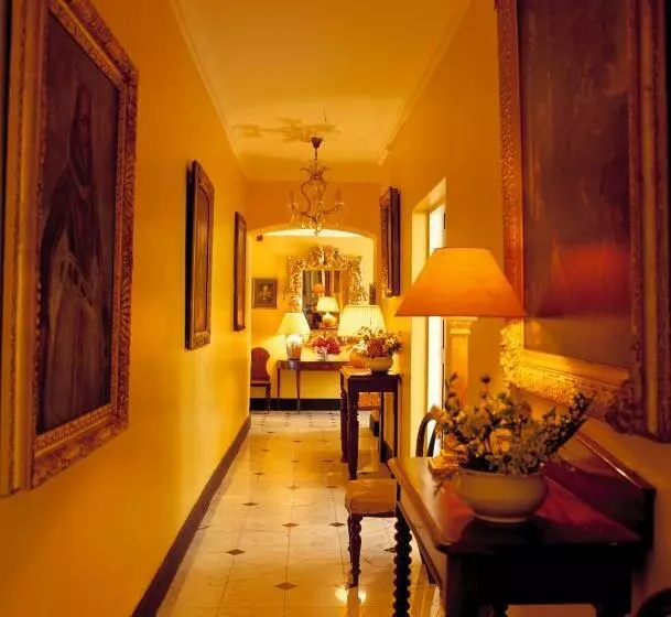 Отель Rosleague Manor