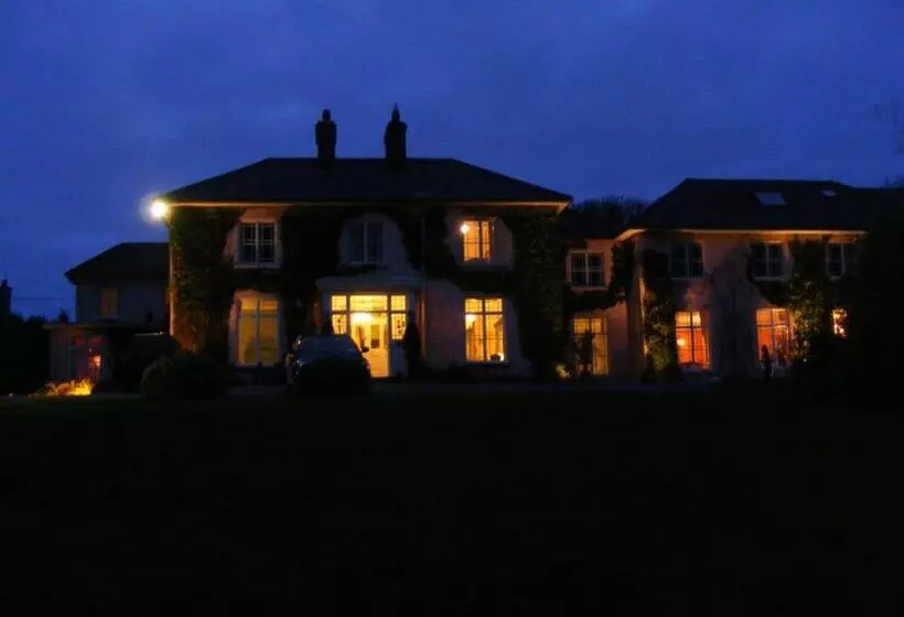 Отель Rosleague Manor