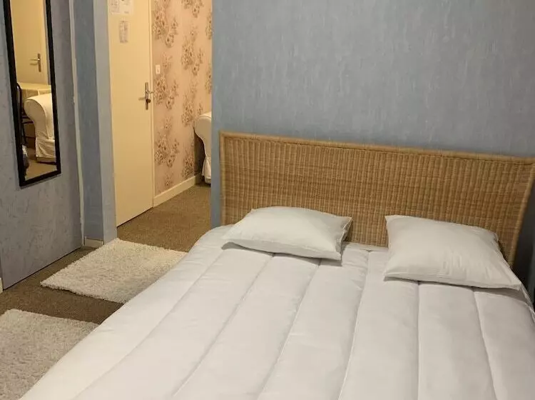 Отель Bon Accueil