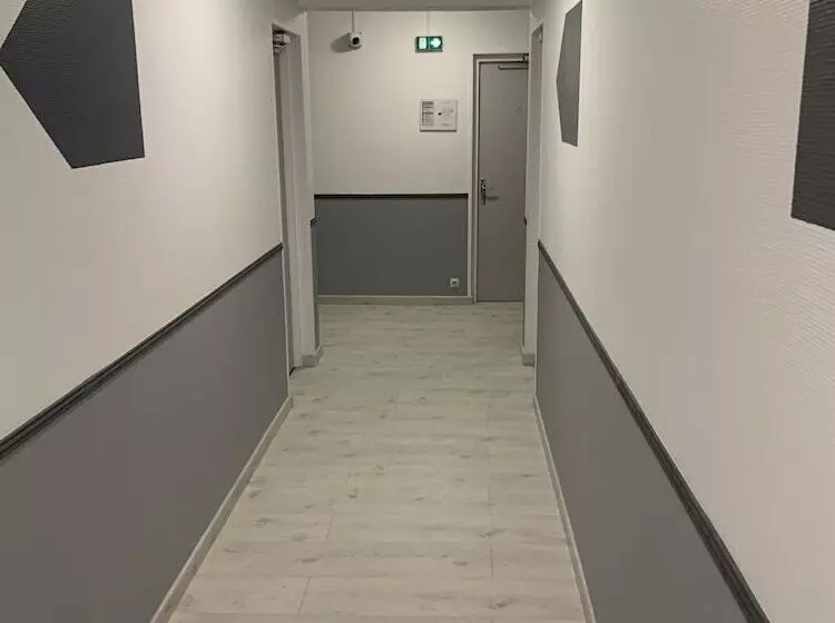 Отель Bon Accueil