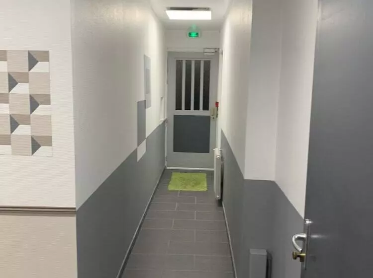 Отель Bon Accueil