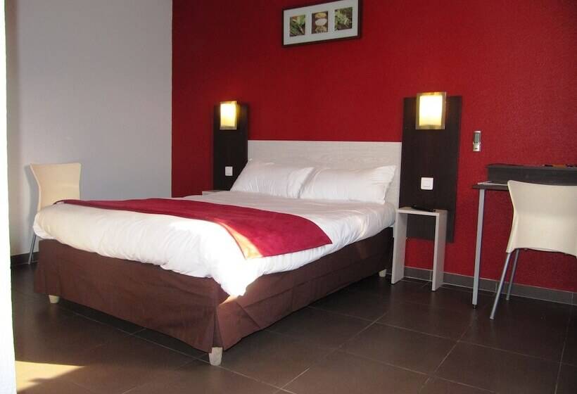 Brit Hotel Essentiel Sète / Balaruc