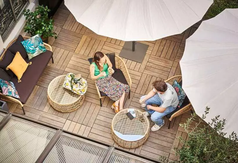 هتل Cervantes  By Happyculture