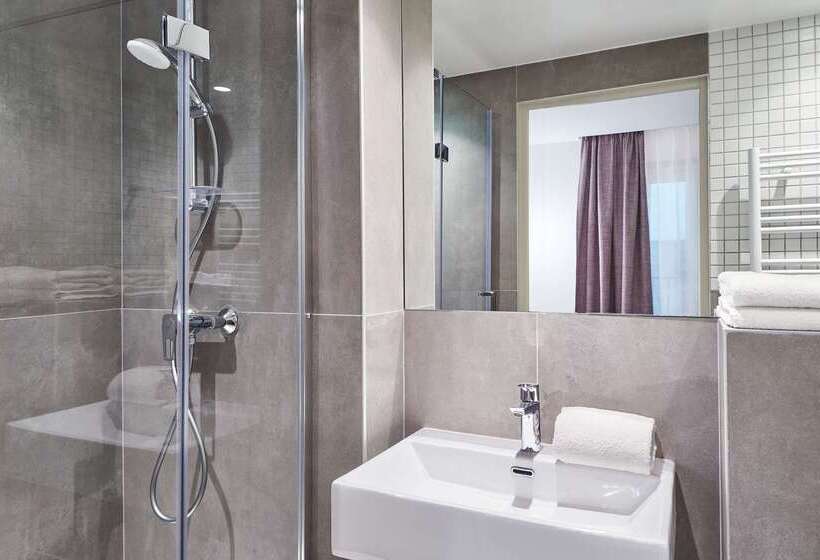 هتل Cervantes By Happyculture