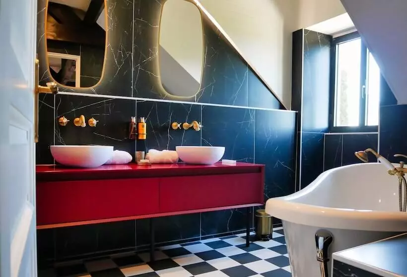 Отель Chateau Camiac