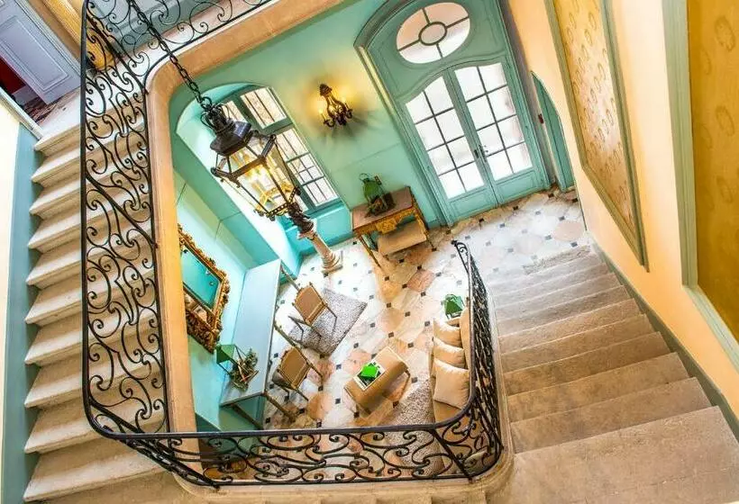 ホテル Château De Rochegude