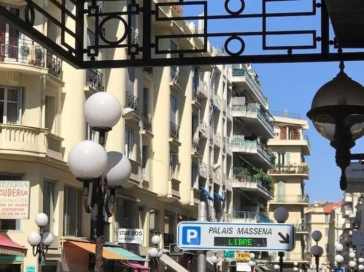 酒店 De La Fontaine