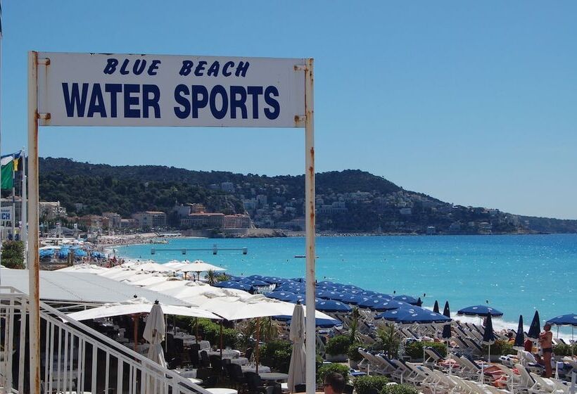 هتل De La Fontaine