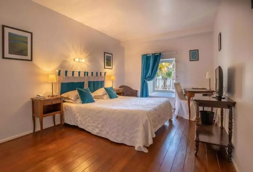 هتل Hostellerie Des Cèdres