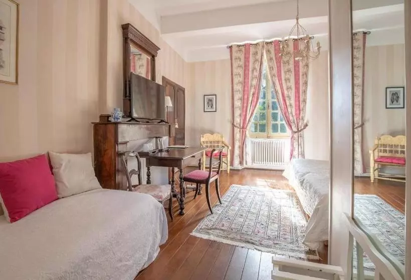 هتل Hostellerie Des Cèdres