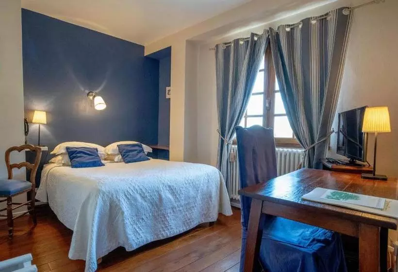 هتل Hostellerie Des Cèdres