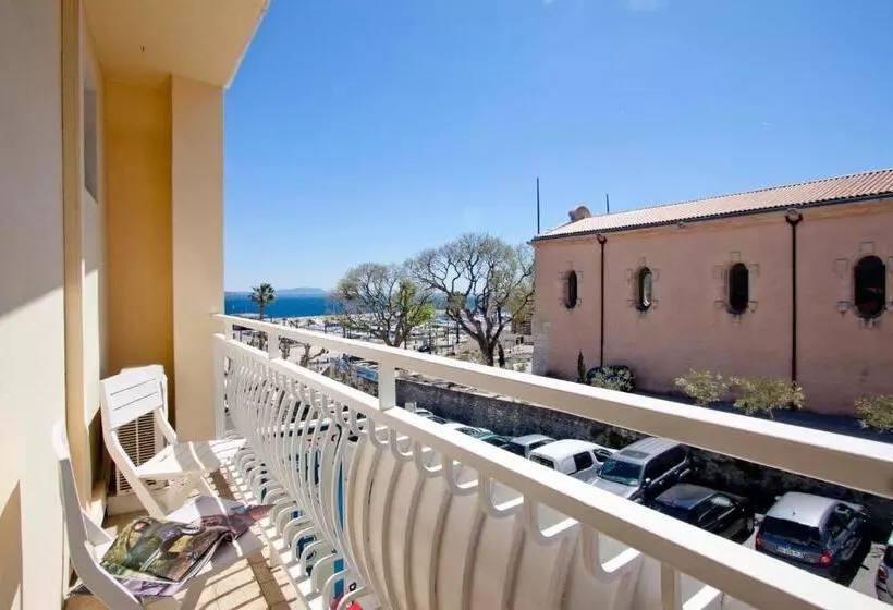 ホテル Hôtel La Croix De Malte