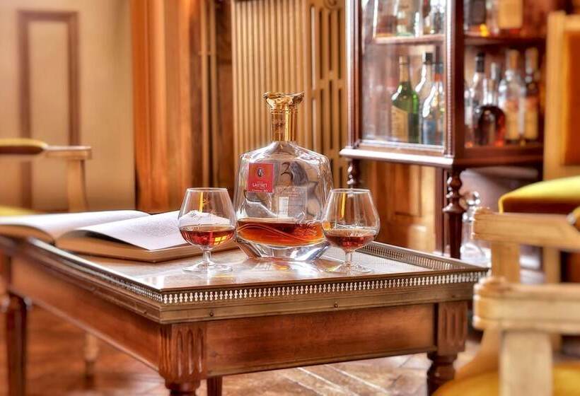 هتل Hôtel & Spa Château De La Côte   Brantôme