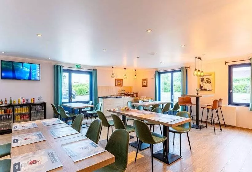 Отель Kyriad Creil   Chantilly Nord