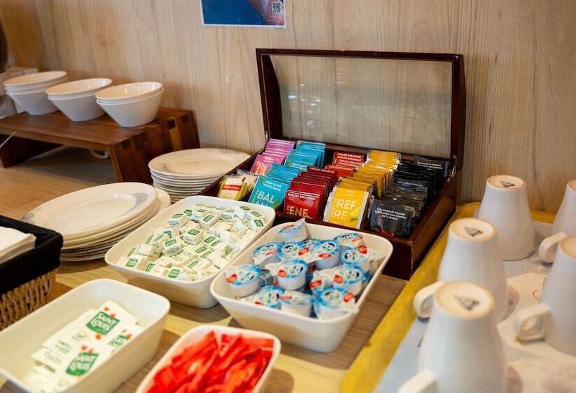 هتل Kyriad Creil Chantilly Nord