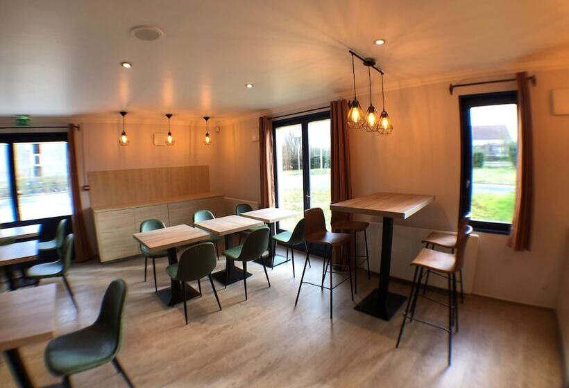 هتل Kyriad Creil Chantilly Nord