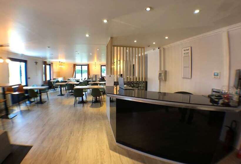 هتل Kyriad Creil Chantilly Nord