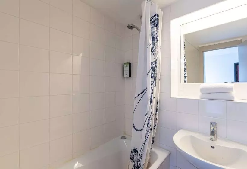 Отель Kyriad Creil   Chantilly Nord