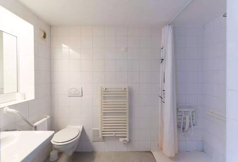 Отель Kyriad Creil   Chantilly Nord