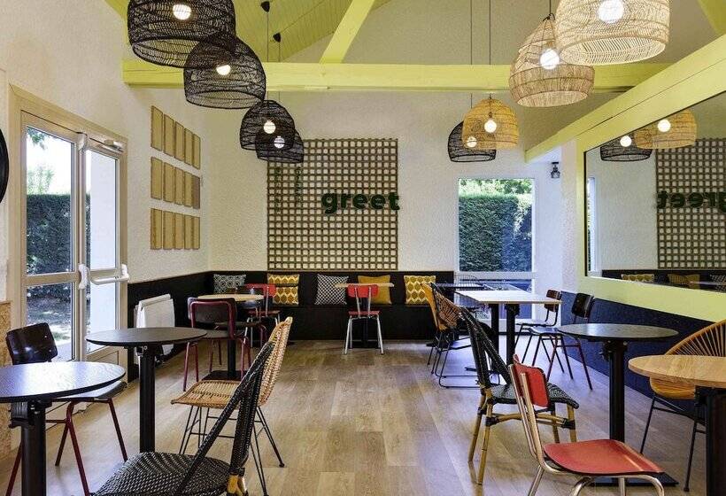 ホテル Greet Hôtel Villeneuve La Garenne   Rénové