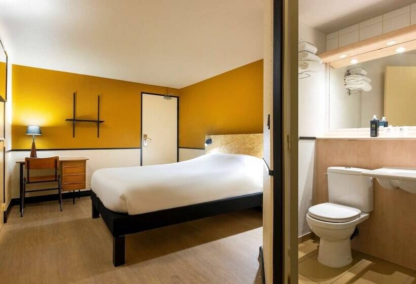 ホテル Greet Hôtel Villeneuve La Garenne   Rénové