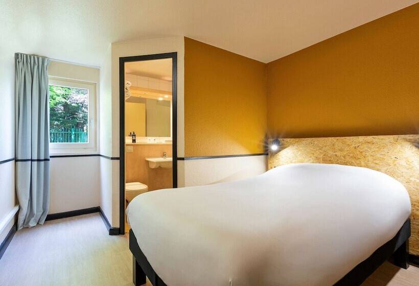 ホテル Greet Hôtel Villeneuve La Garenne   Rénové