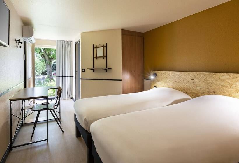 ホテル Greet Hôtel Villeneuve La Garenne   Rénové