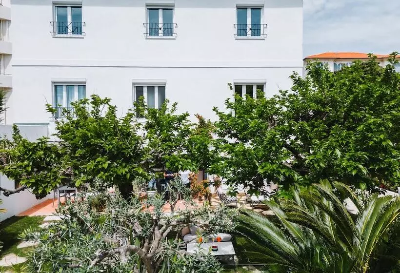 Отель Hôtel La Villa Cannes