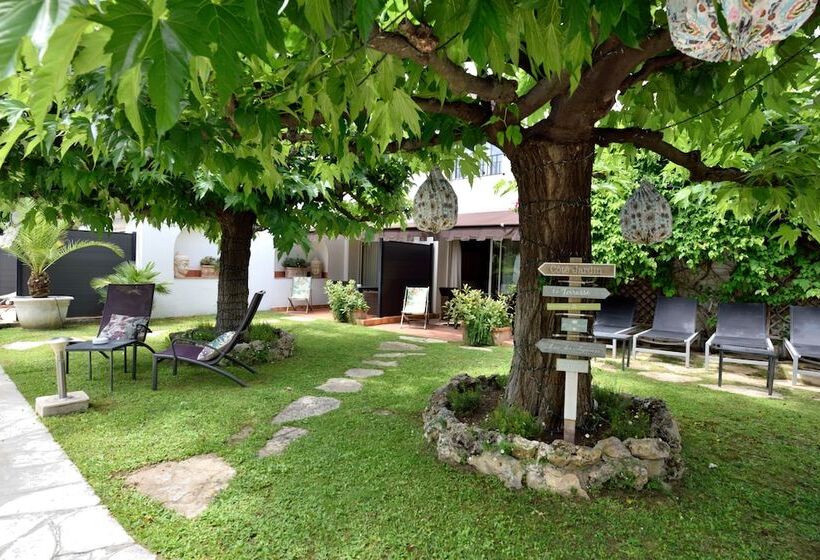 هتل Hôtel La Villa Cannes