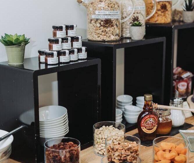 هتل Hôtel La Villa Cannes