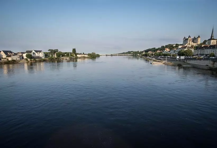 هتل Mercure Bords De Loire Saumur