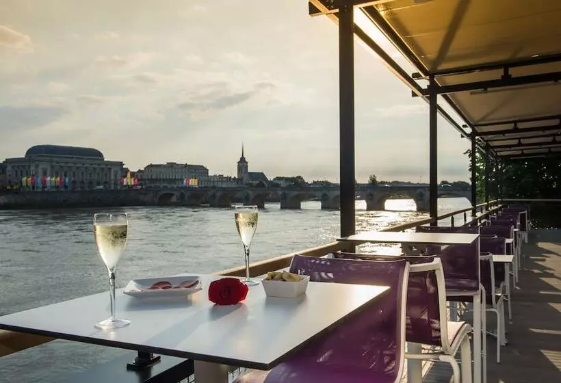 هتل Mercure Bords De Loire Saumur